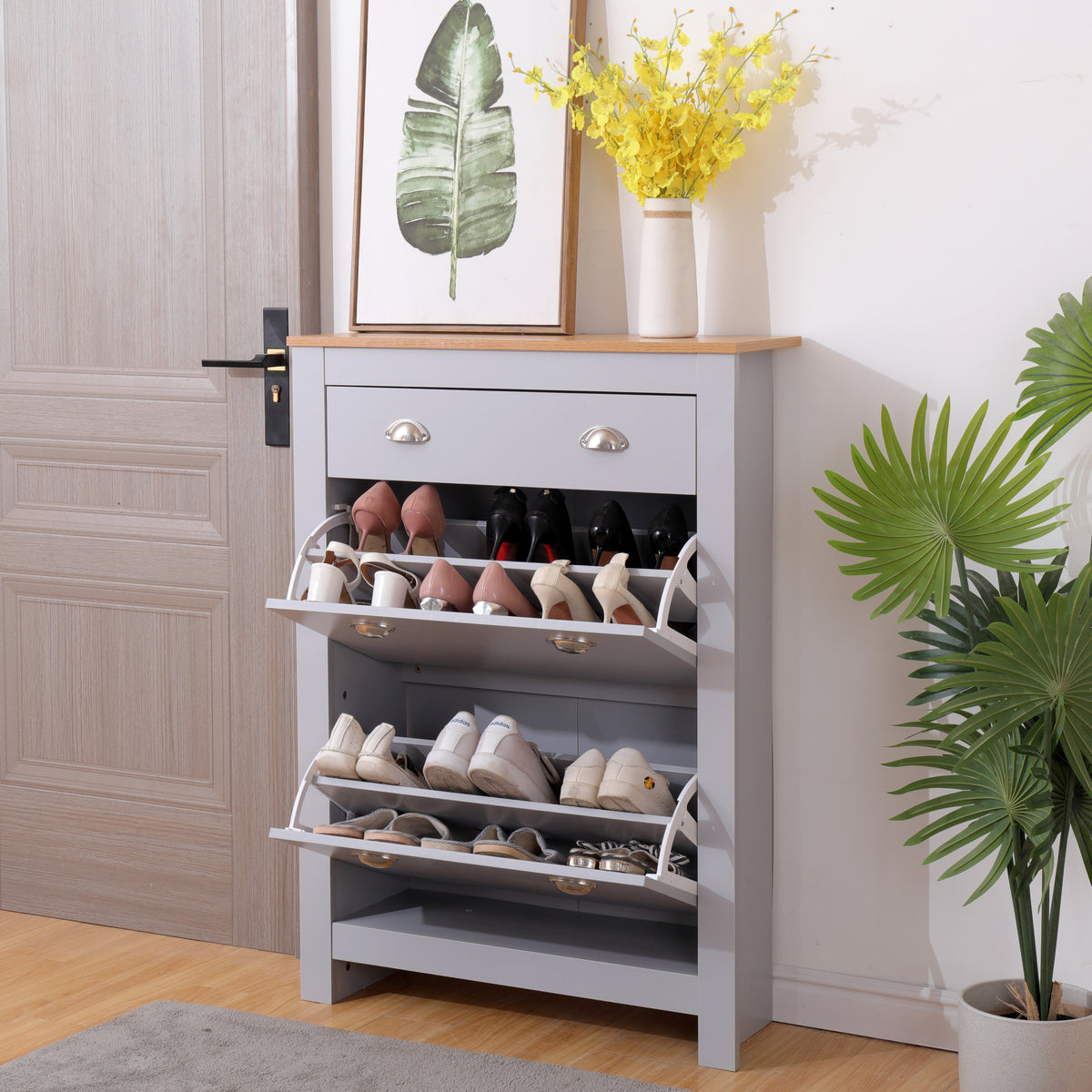 Shoe cabinet store design